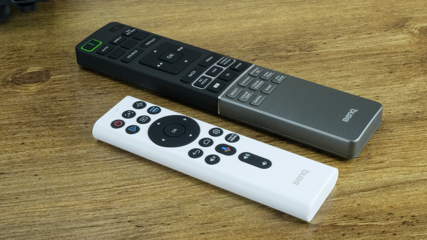 BenQ V7050i Remotes