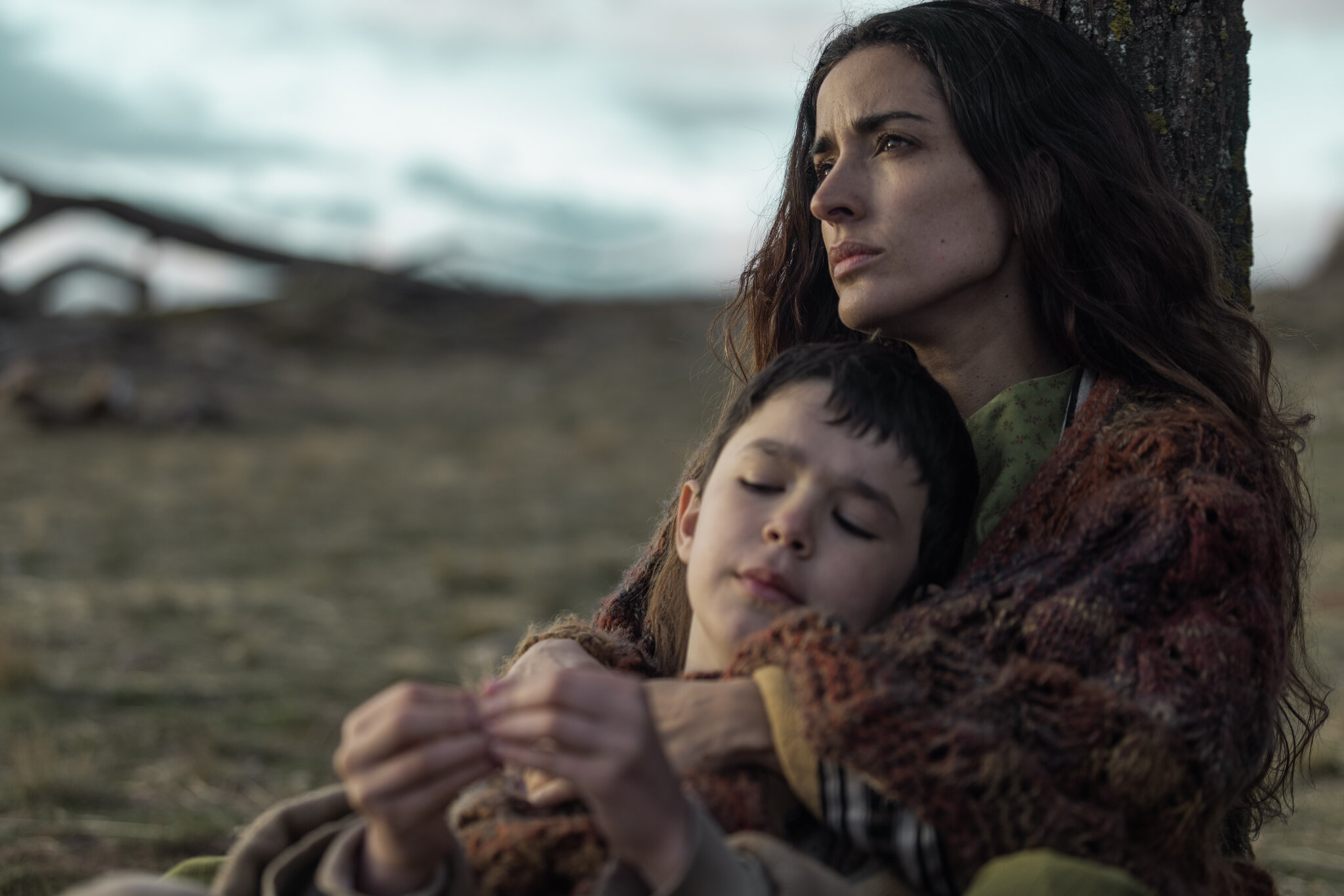 Asier Flores as Diego, and Inma Cuesta as Lucia in Netflix's "The Wasteland"