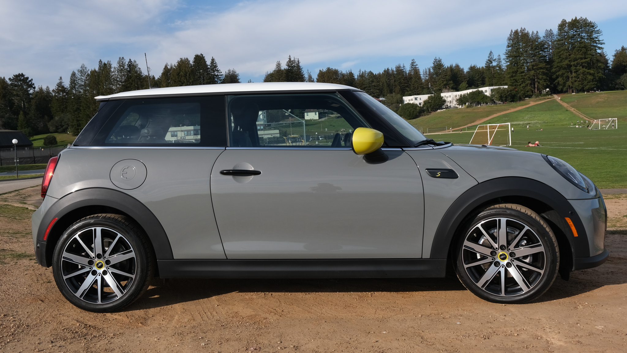 2022 Electric Mini Cooper SE Review