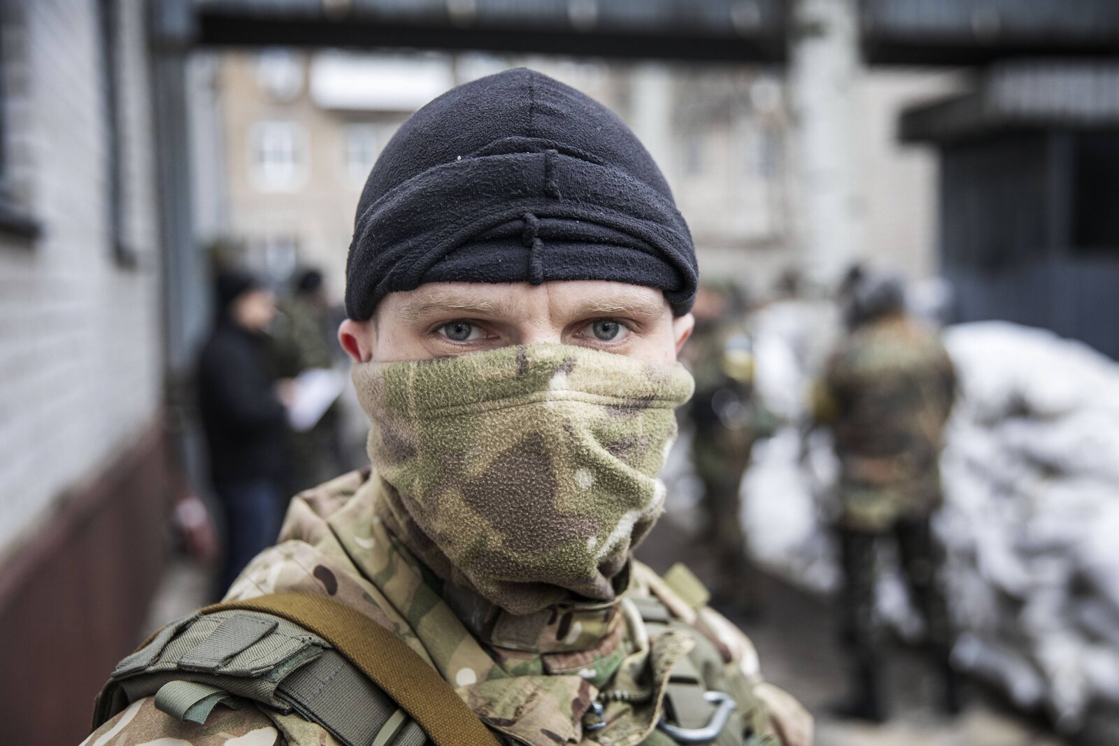 masked ukraine soldier