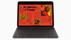 iPad Air 5 with Smart Folio Keyboard