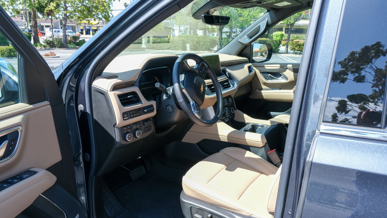 2022 Chevrolet Suburban Interior