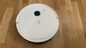 A top view of a robot vacuum