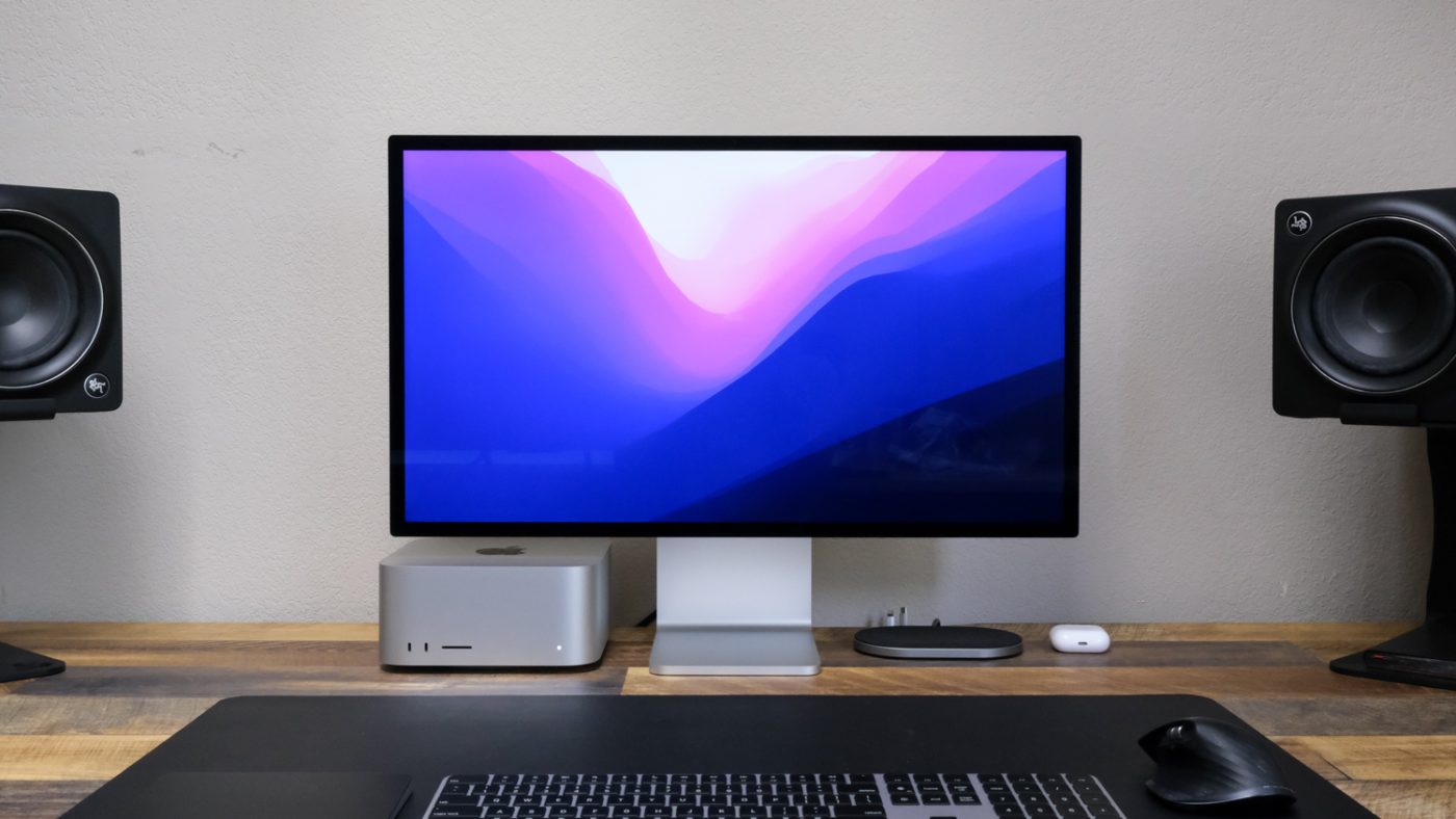 The Apple Studio Display is nice, but this rival LG 5K monitor is