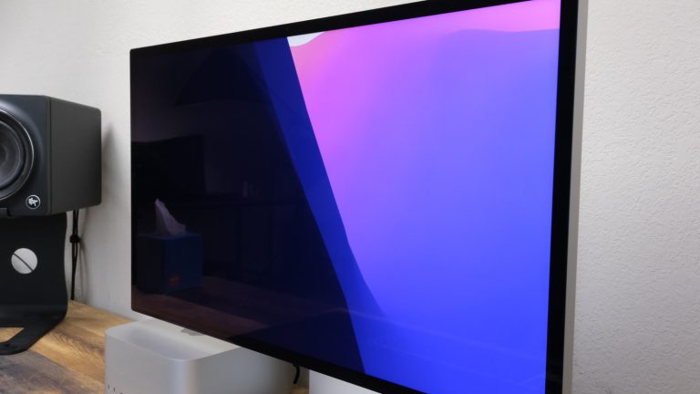 Samsung's 5K ViewFinity S9 monitor is a new Apple Studio Display rival