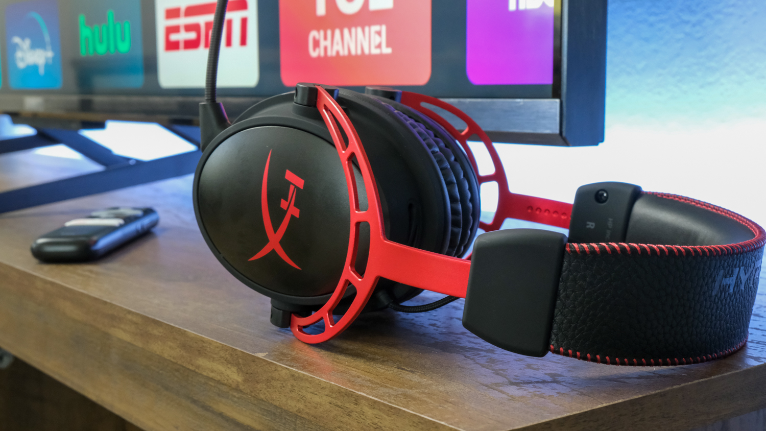 HyperX Cloud Alpha Wireless Review: A Gaming Headset With