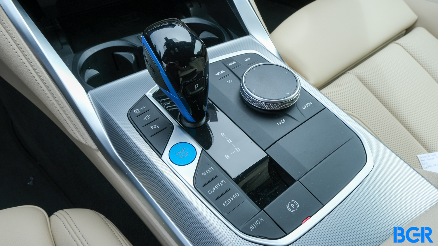 BMW i4 eDrive40 controls