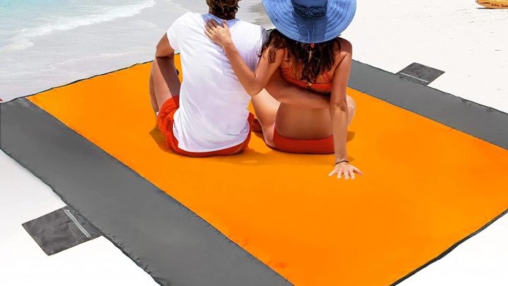 POPCHOSE Best Beach Blankets for Sand