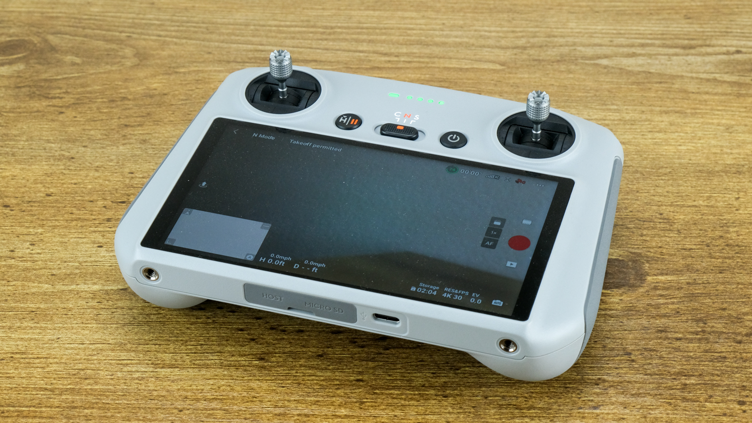 Accompanying the Mini 3 Pro: DJI's slick, built-in screen RC