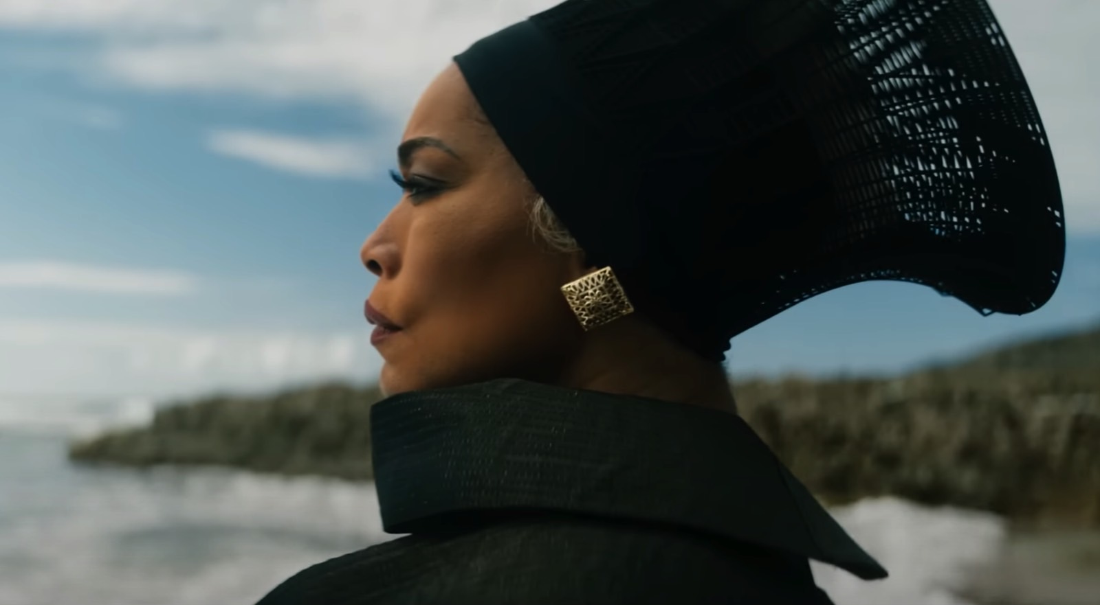 Ramonda (Angela Bassett) in Black Panther: Wakanda Forever trailer.