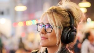 Noise-cancelling headphones sale