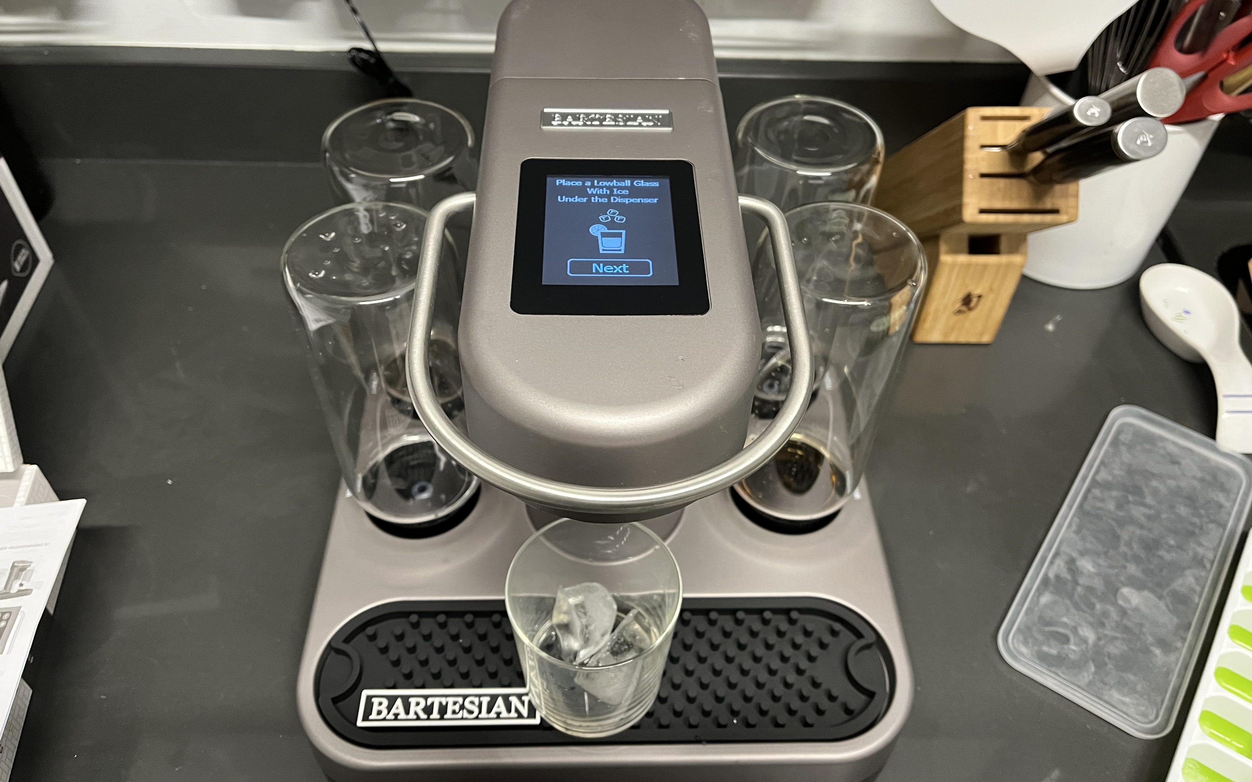 Review: I Tried the Bartesian, a Cocktail Machine That Makes