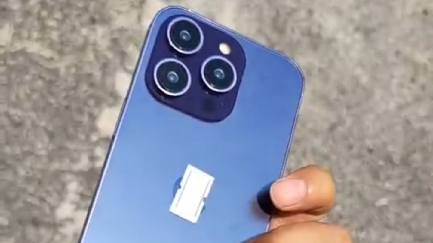 Sketchy video leak shows off purple iPhone 14 Pro in the wild | BGR