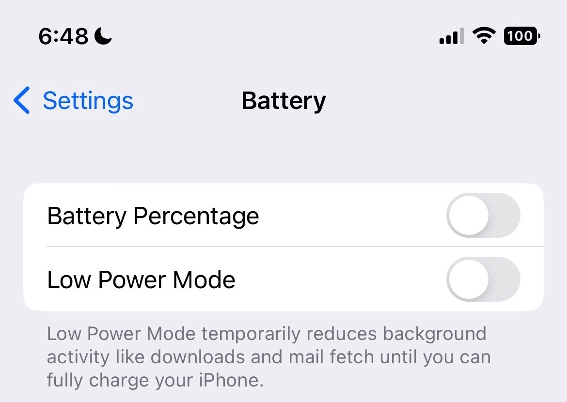 iOS 16 beta 6: Battery percentage is disabled, but still shows up.