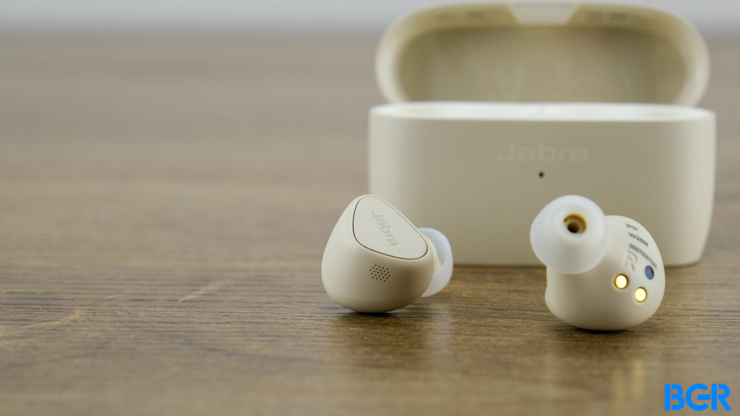 Jabra Elite 5 wireless earbuds review