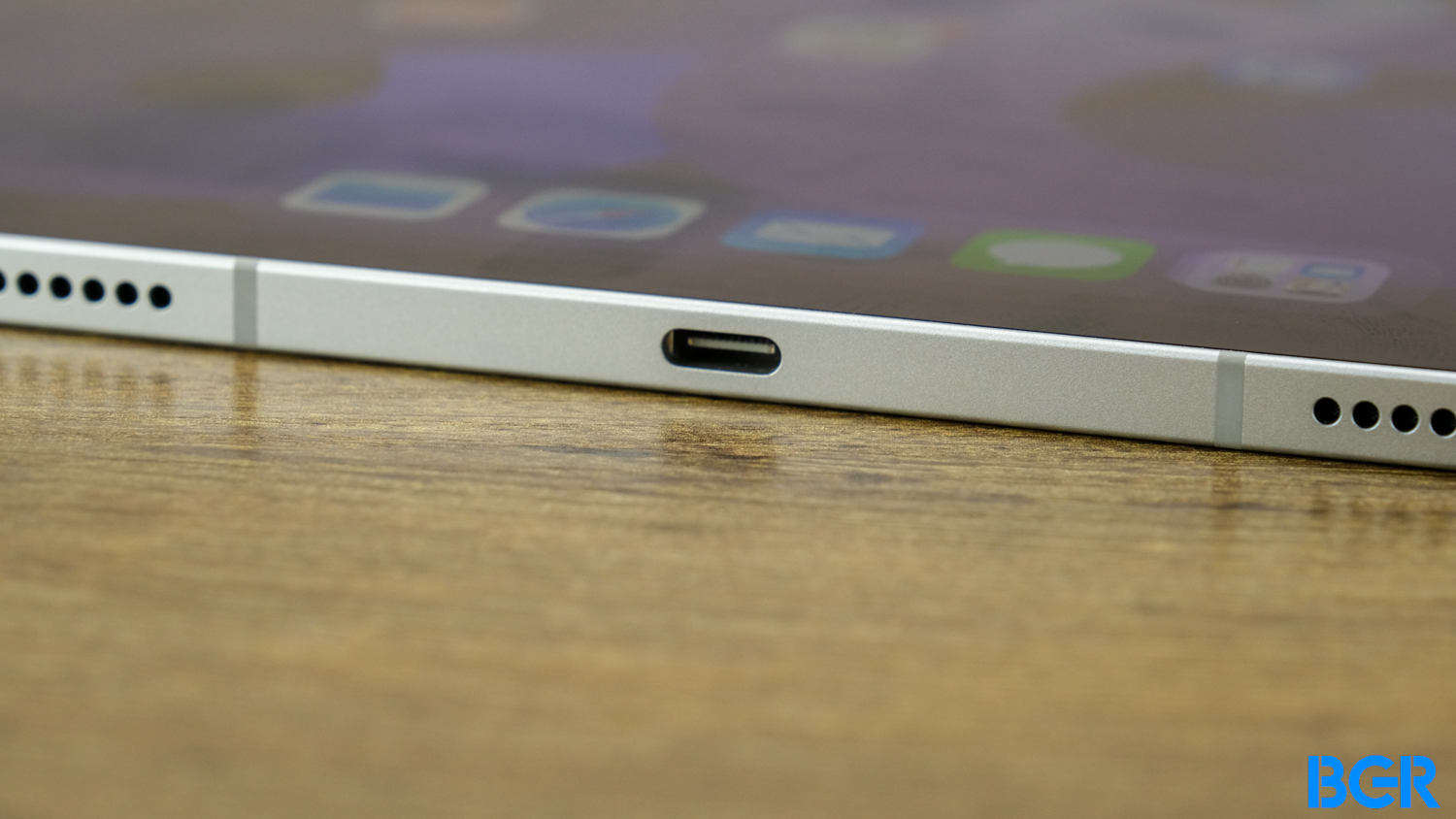 India joins the EU in mandating USB-C for mobile devices by 2025