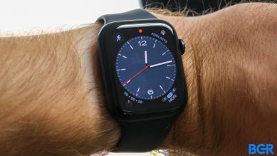 Apple Watch SE Main