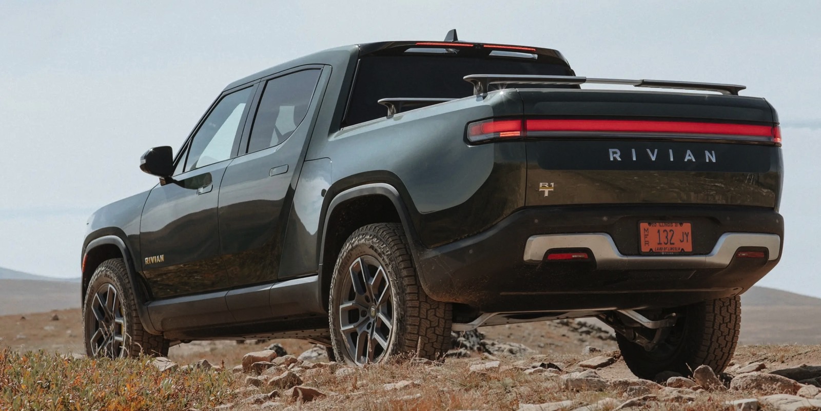 Rivian 400 store mile range