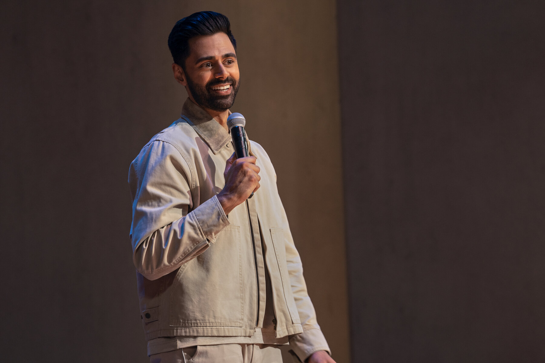 Stop What You’re Doing And Watch Netflix’s New Hasan Minhaj Stand-up ...