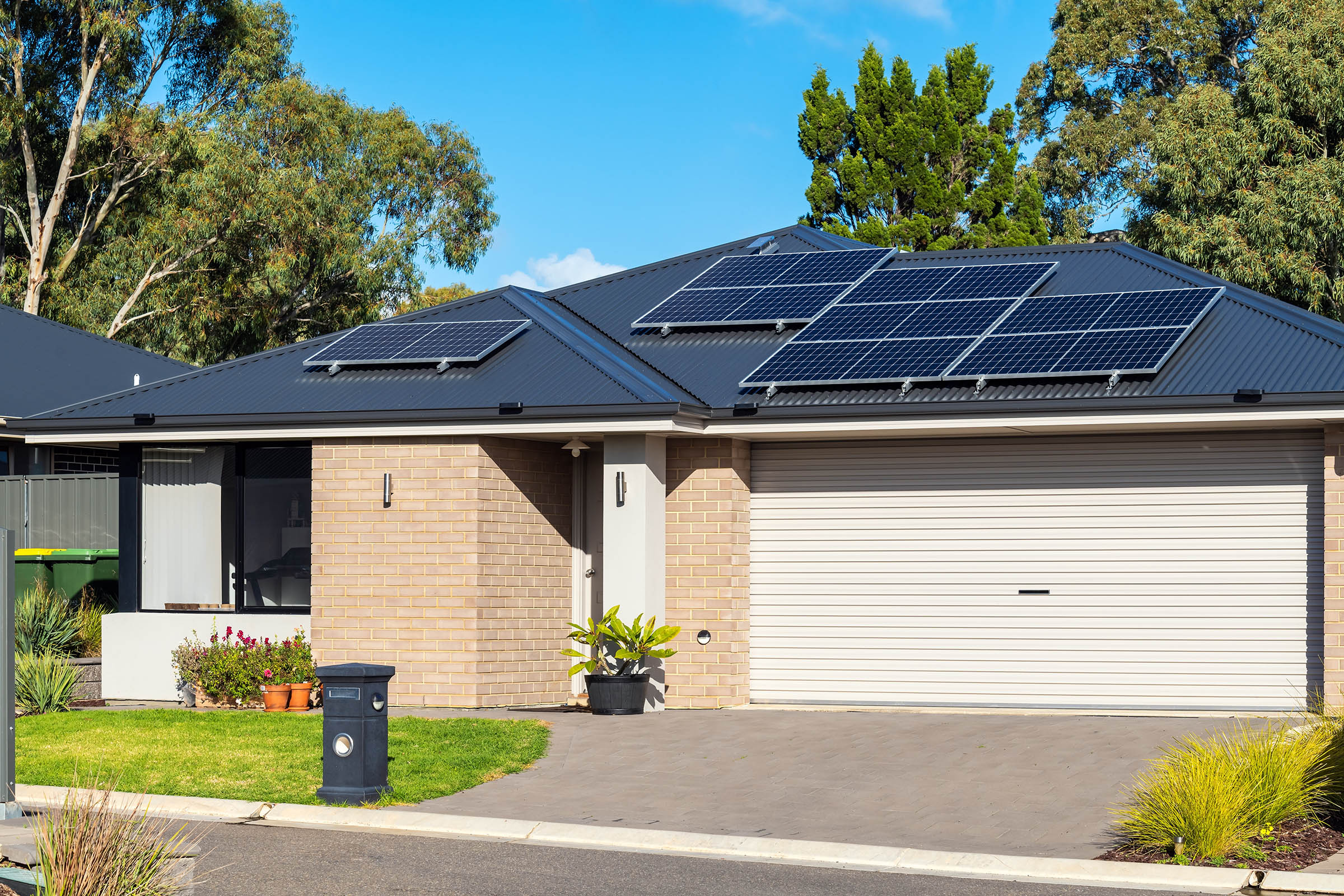 solar panels on house, transparent solar panels could be build into windows