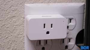 Roku Indoor Smart Plug SE Plugged In
