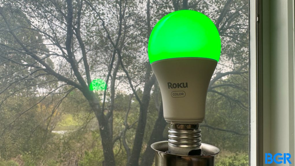 Philips Wiz Connected LED review: This color-changing smart bulb