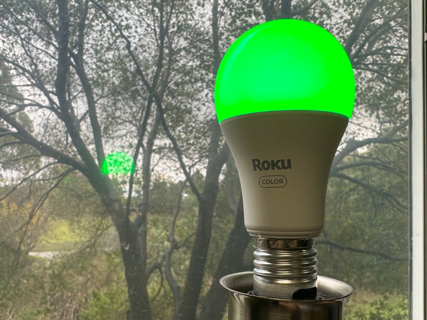 Roku Smart Bulb SE review: A decent bulb that works best with Roku