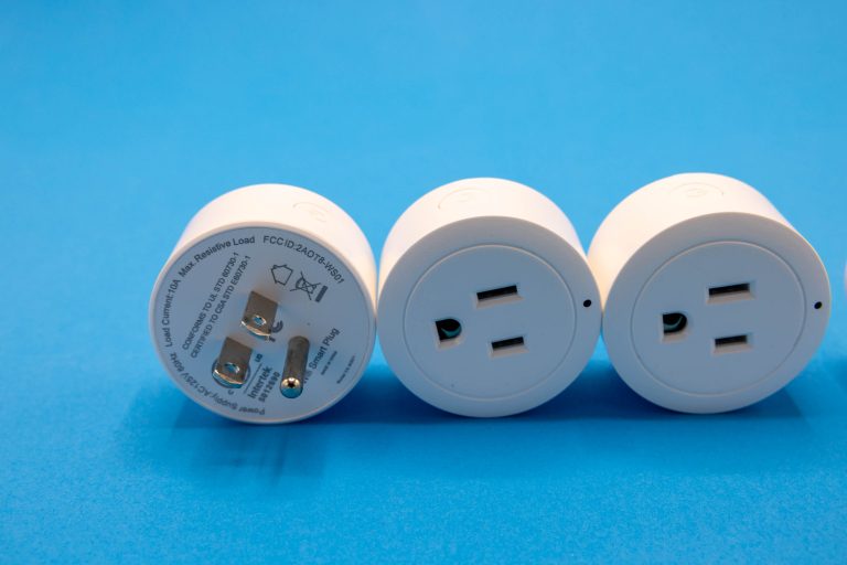 Wi-Fi Smart Plugs