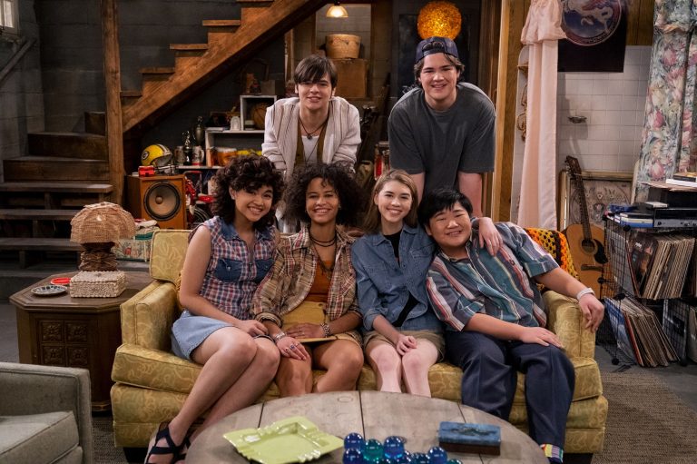 (L to R) Sam Morelos as Nikki, Mace Coronel as Jay, Ashley Aufderheide as Gwen Runck, Callie Haverda as Leia Forman, Maxwell Acee Donovan as Nate, Reyn Doi as Ozzie in episode 101 of That '90s Show.