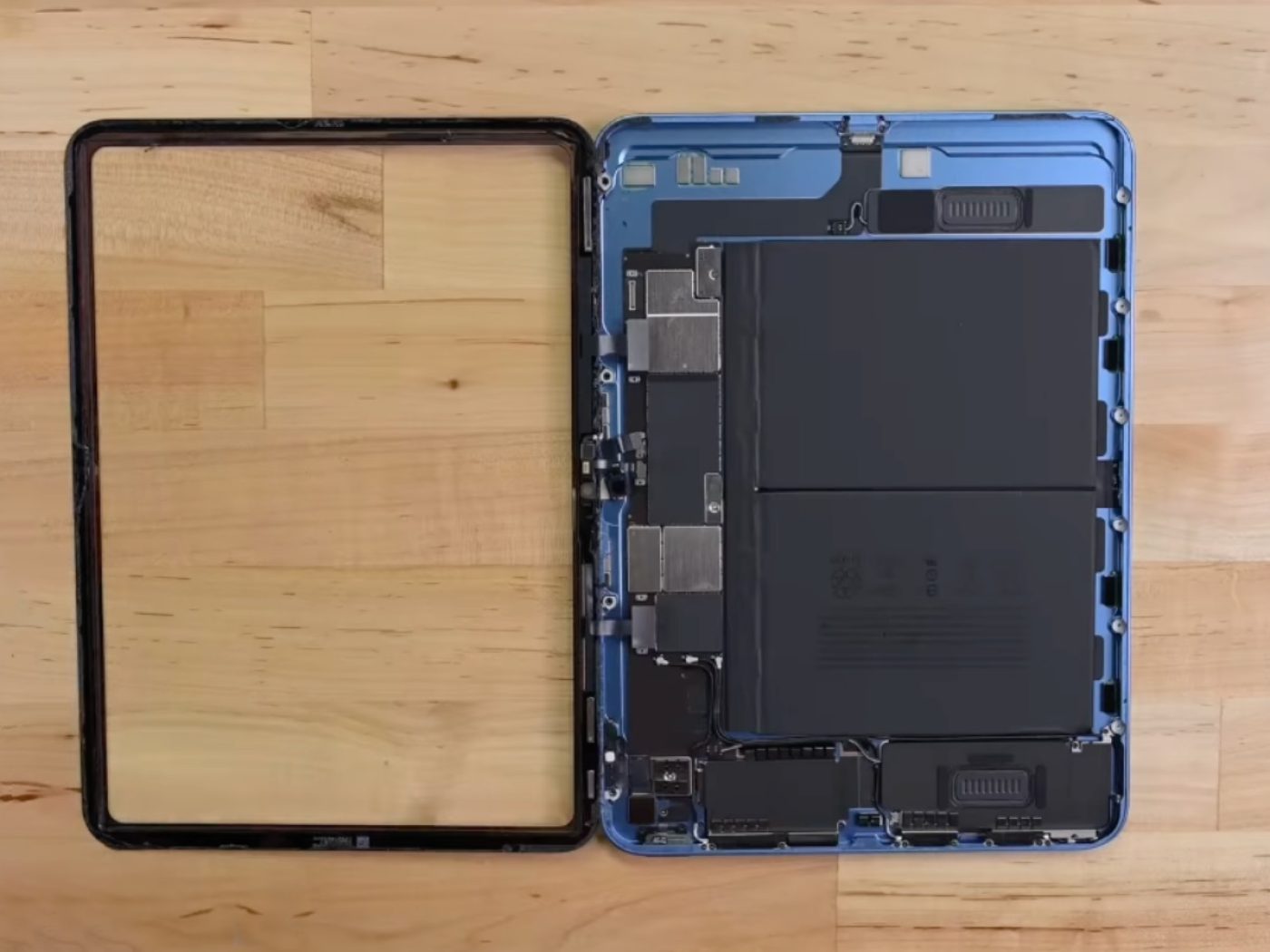iFixit teardown reveals why iPad 10 doesn't support Apple Pencil 2