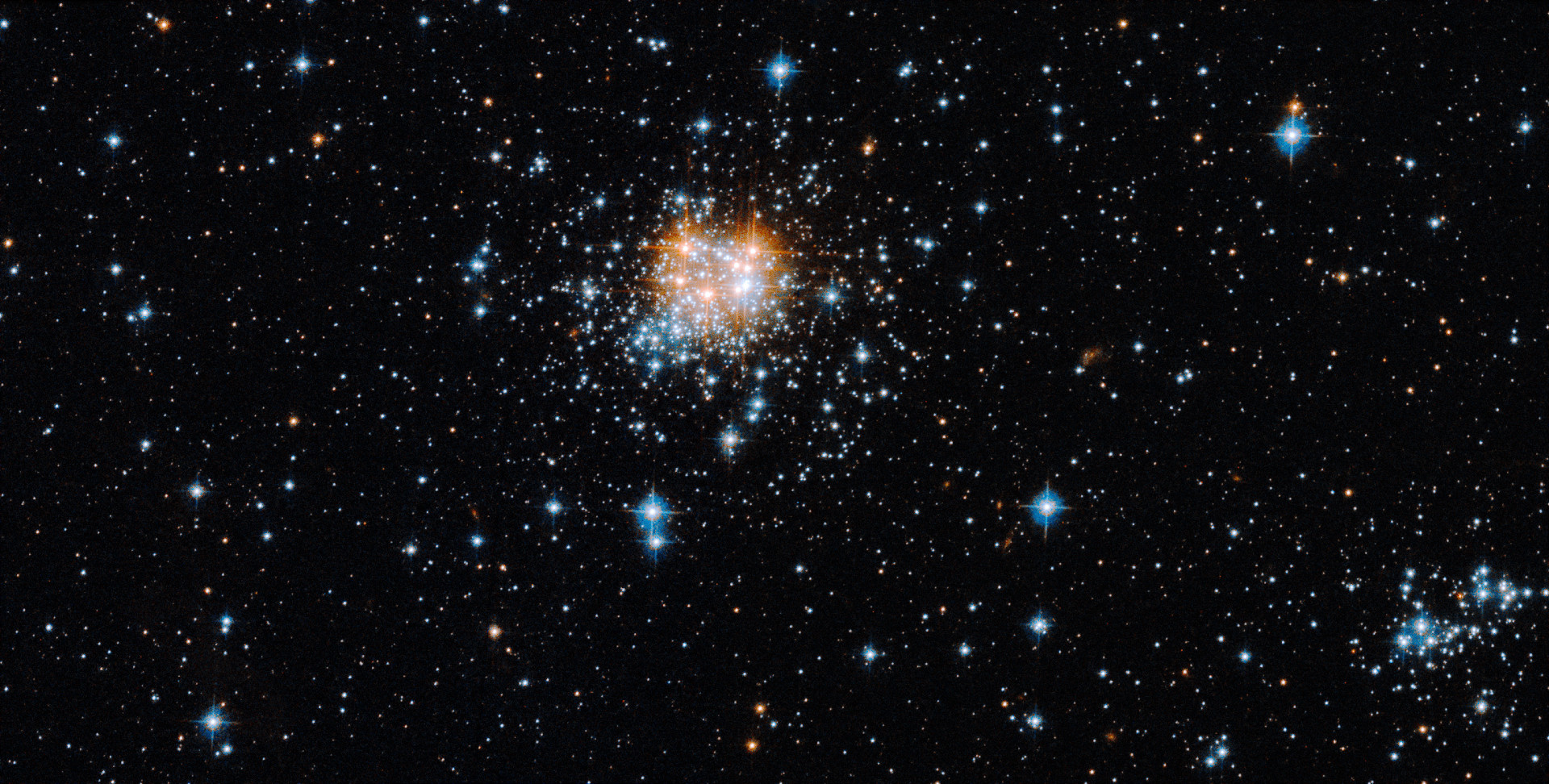 Hubble image of star cluster in LMC