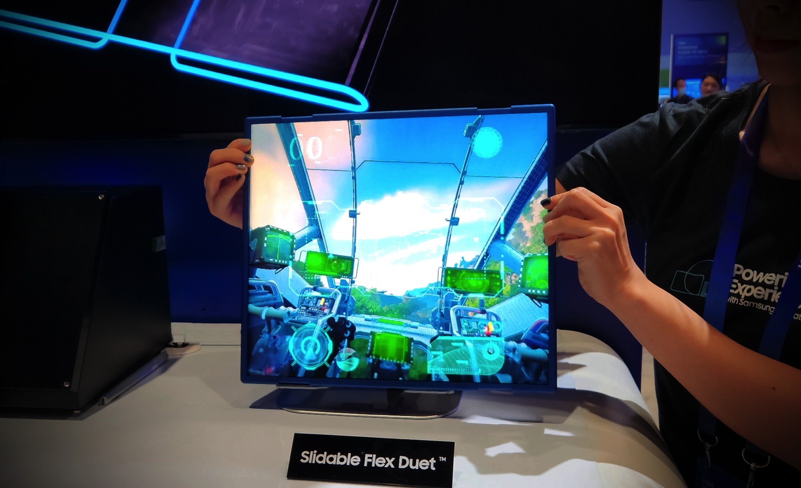 Самсунг флекс. Samsung OLED 2023. Ces 2023. Экран самсунг OLED. Flex Slidable Samsung.