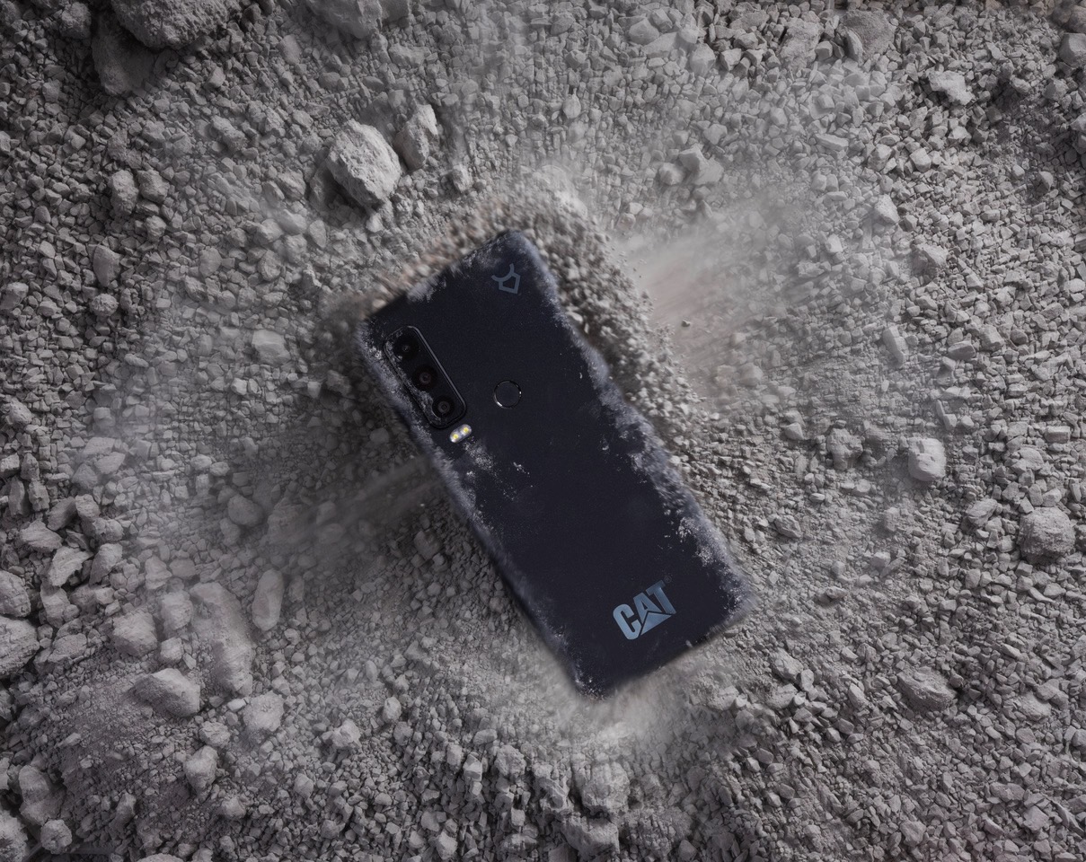 Motorola Defy 2 And Cat S75 Rugged Phones Support Texting Over Satellite