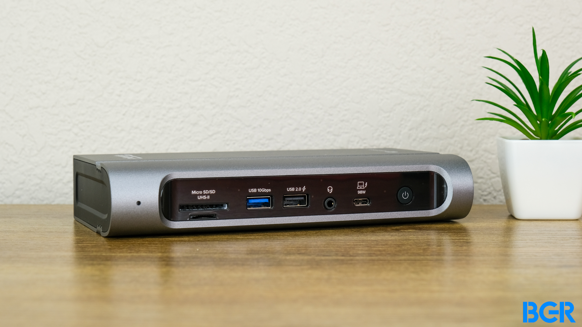 Plugable Thunderbolt 4 Quad Display Docking Station Review