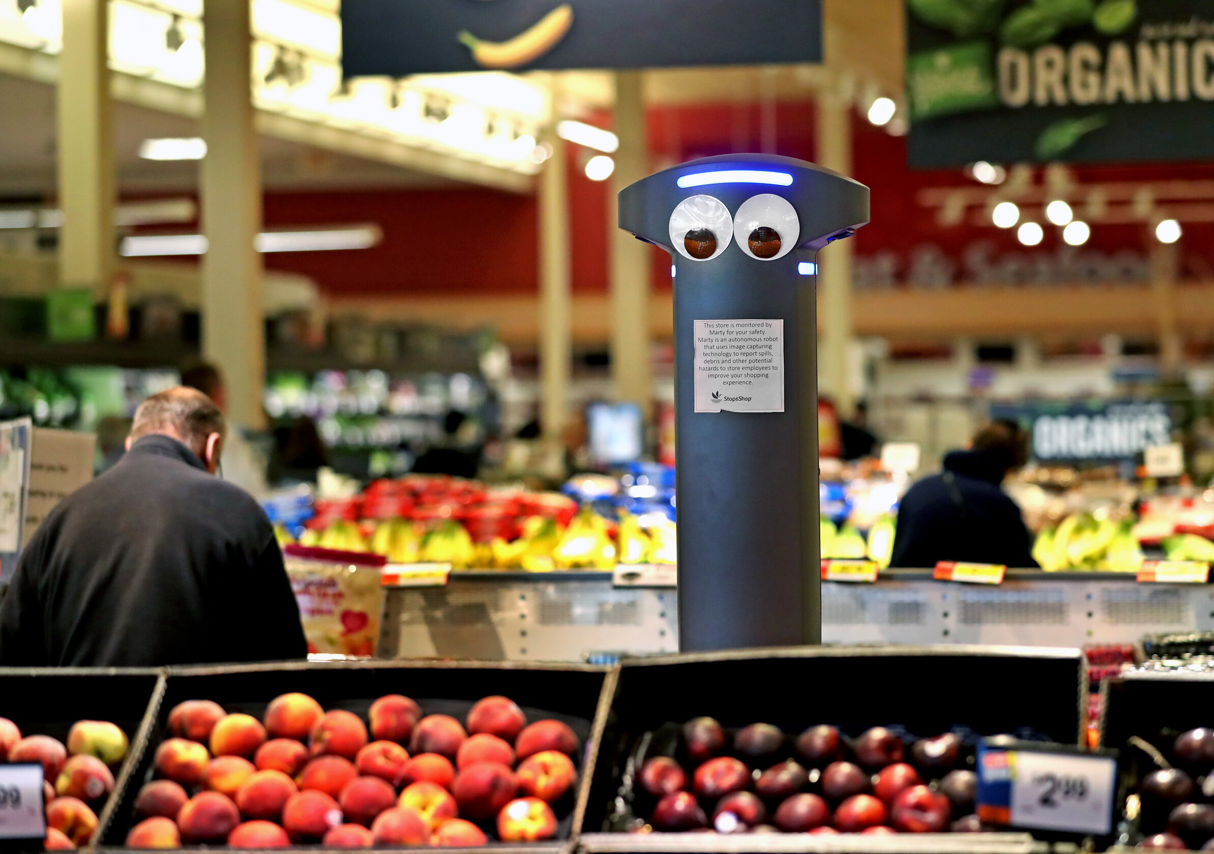Marty the robot briefly escapes Pennsylvania grocery store in hilarious viral video