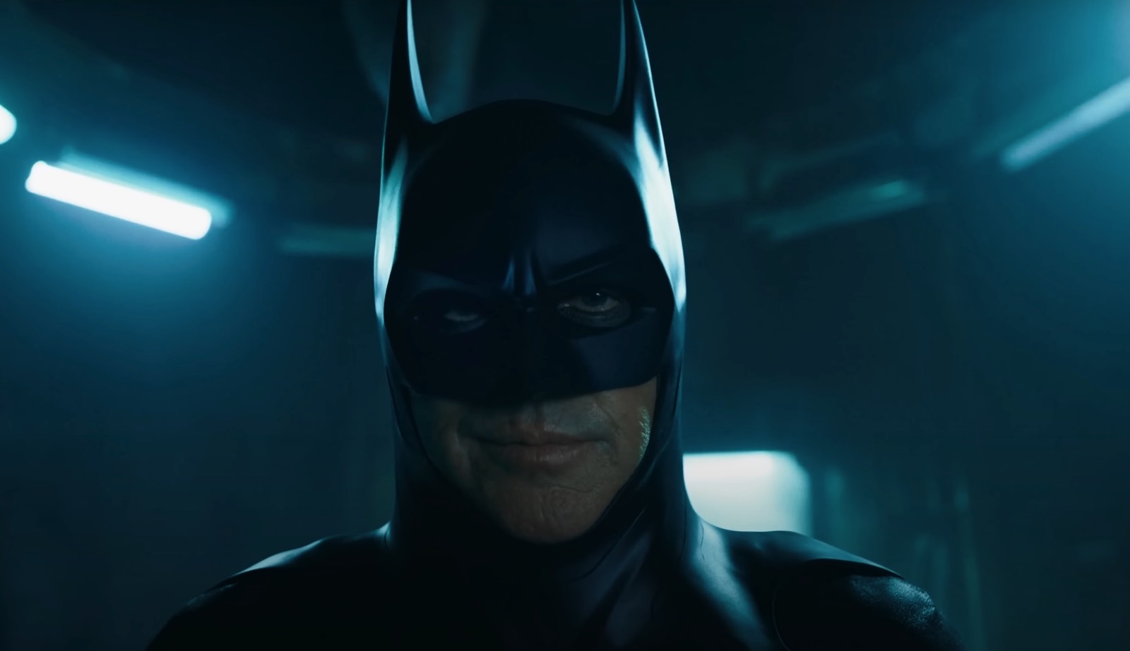 Batman (Michael Keaton) in The Flash Super Bowl trailer.