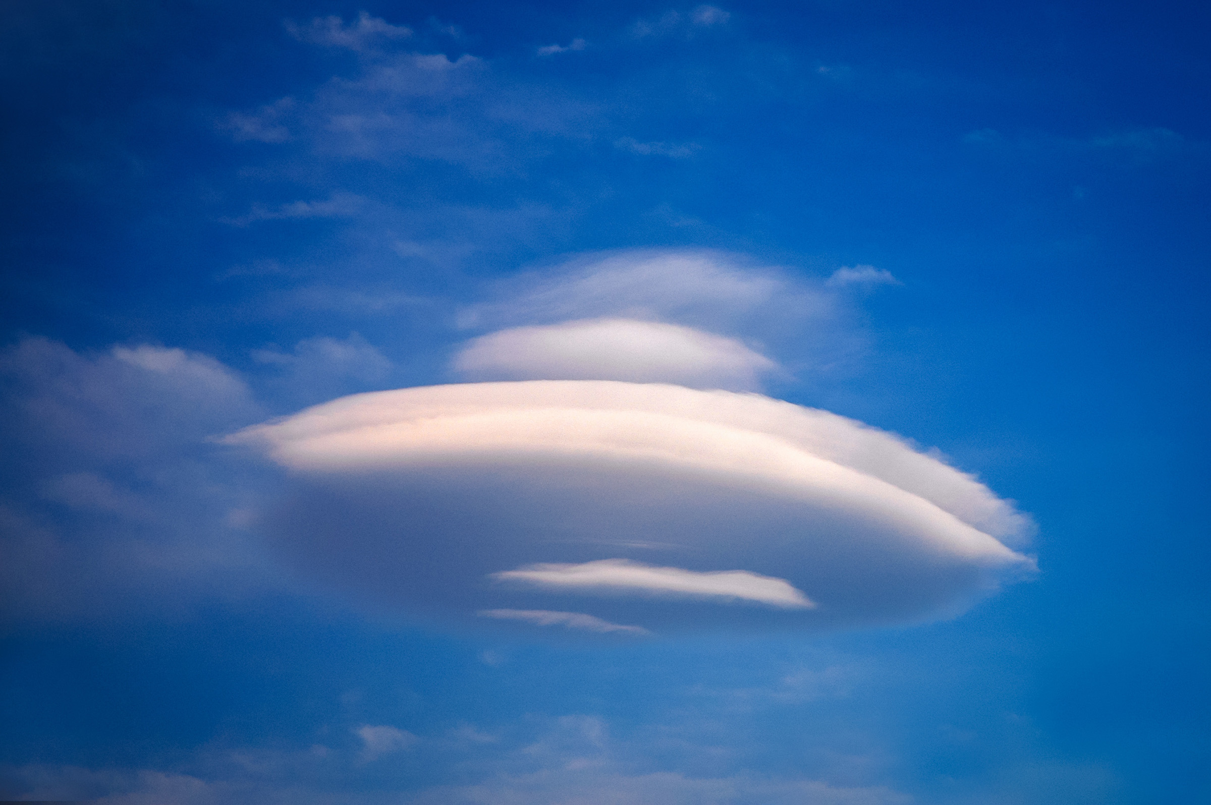 Stunning photos show UFOshaped clouds floating over Hawaii