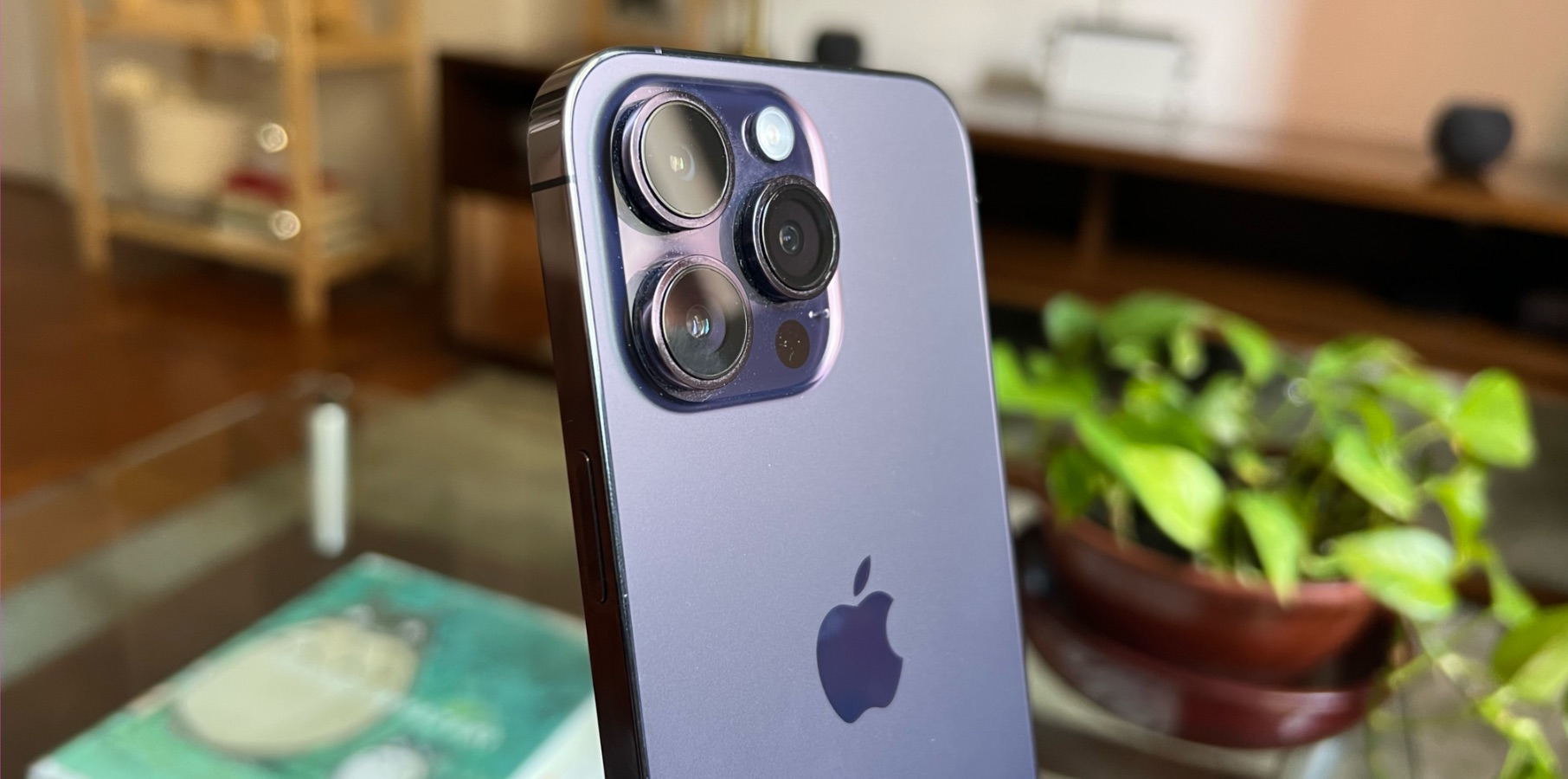 Is Apple's new iPhone 14 Pro actually 'deep purple' or another color?