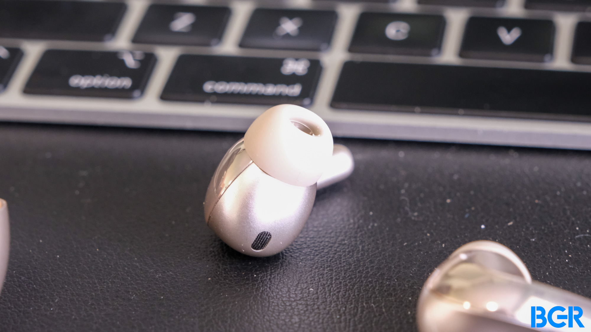 Xiaomi Buds 4 Pro Review: Quite Nice, but Overpriced - Tech Advisor