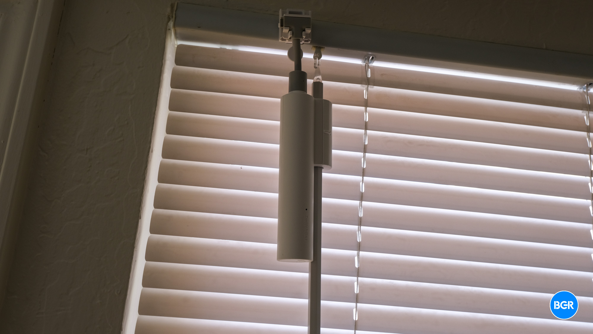 Switchbot Blind Tilt review: Converting dumb blinds into smart ones