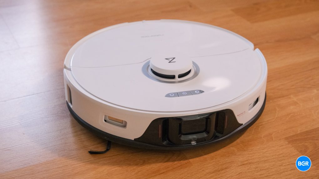 Roborock S8 Pro Ultra review: This 2-in-1 vacuum can do just about