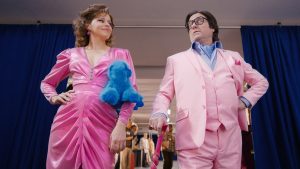 Elizabeth Banks and Zach Galifianakis in "The Beanie Bubble," premiering July 28, 2023 on Apple TV+.