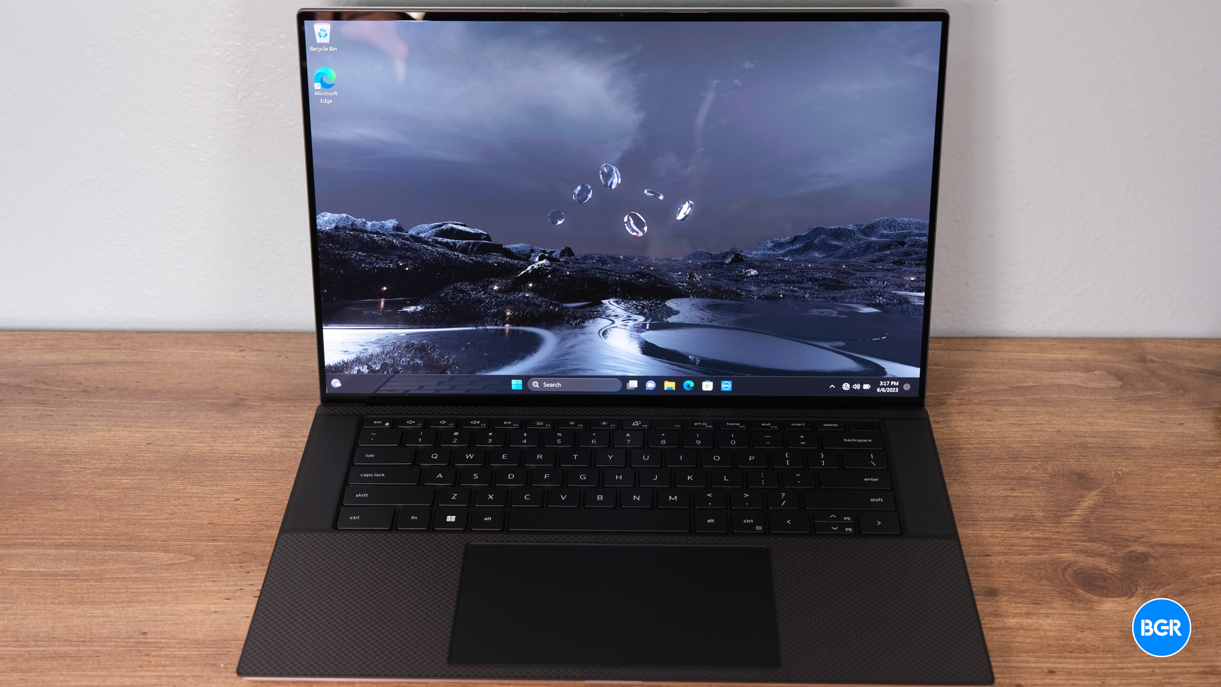 but　competitive,　Dell　Highly　review:　laptop　XPS　(9530)　15　imperfect