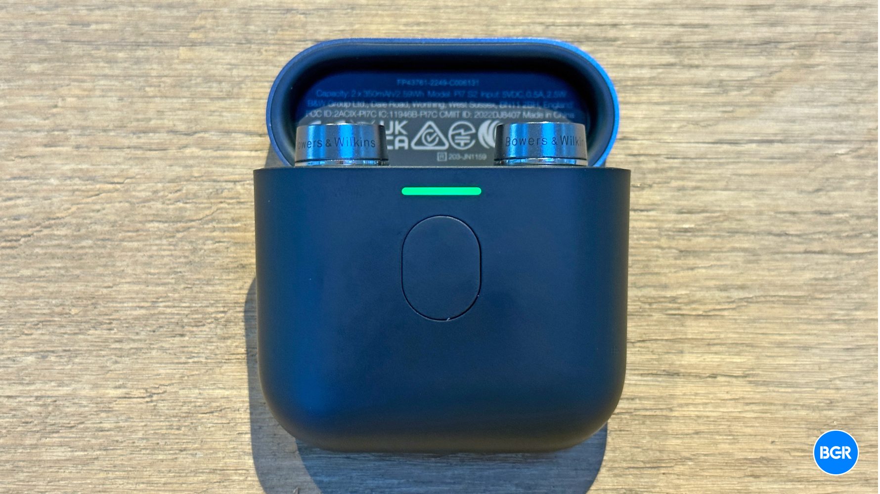 I ditched AirPods Pro for Bowers &;amp; Wilkins Pi7 S2  heres why