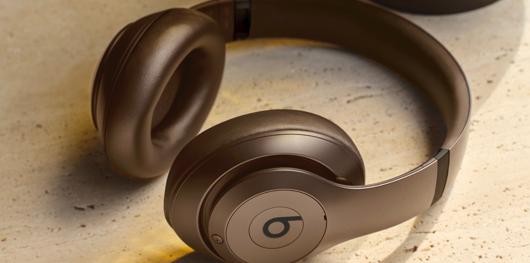 Beats Studio Pro released as first headphones with Apple lossless audio support