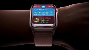 Apple Watch double tap icon appears at the top of the Series 9 screen.