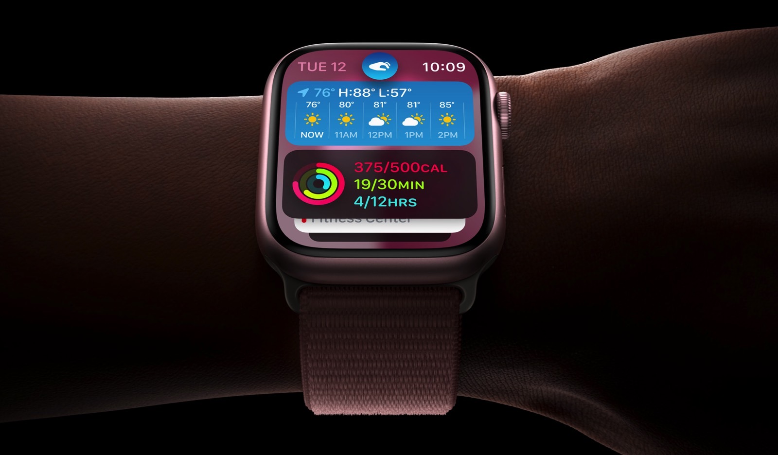 Apple Watch double tap icon appears at the top of the Series 9 screen.