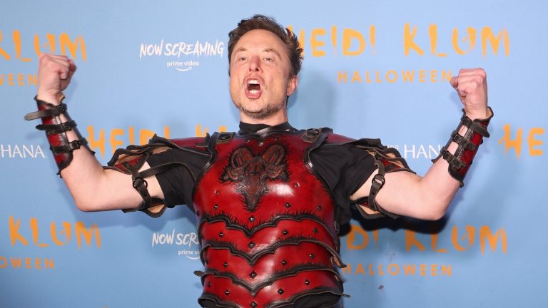 Comedian Elon Musk Is Getting an A24 Biopic