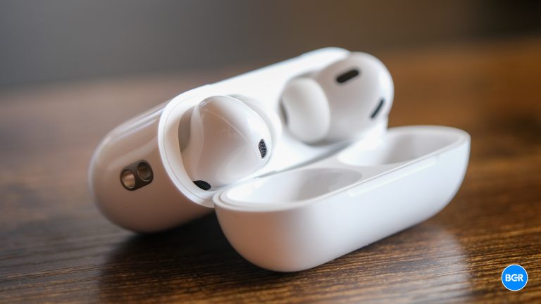 سماعات AirPods Pro 2 مع USB-C