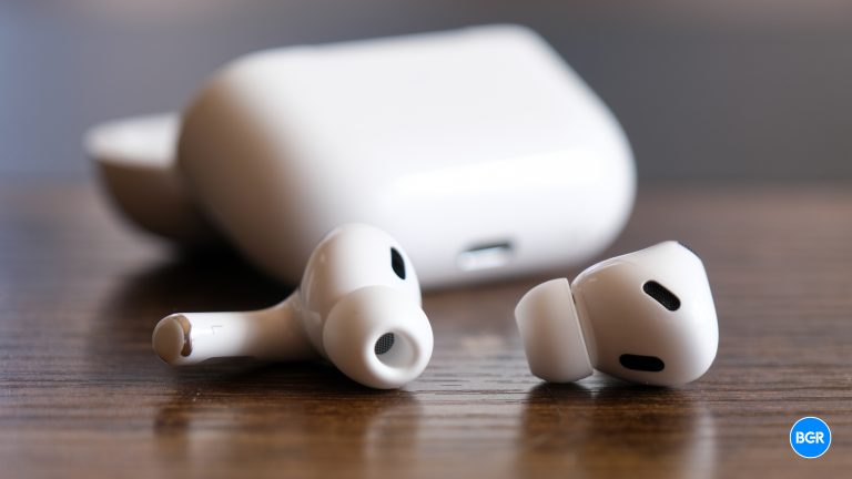 AirPods Pro 2 مع علبة شحن USB-C